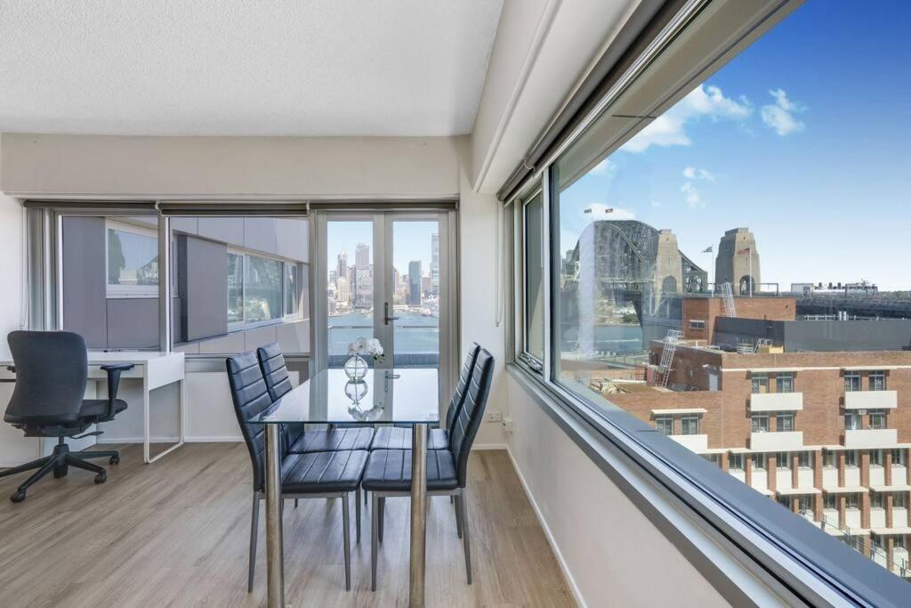 Apartment Harbour Bridge Views