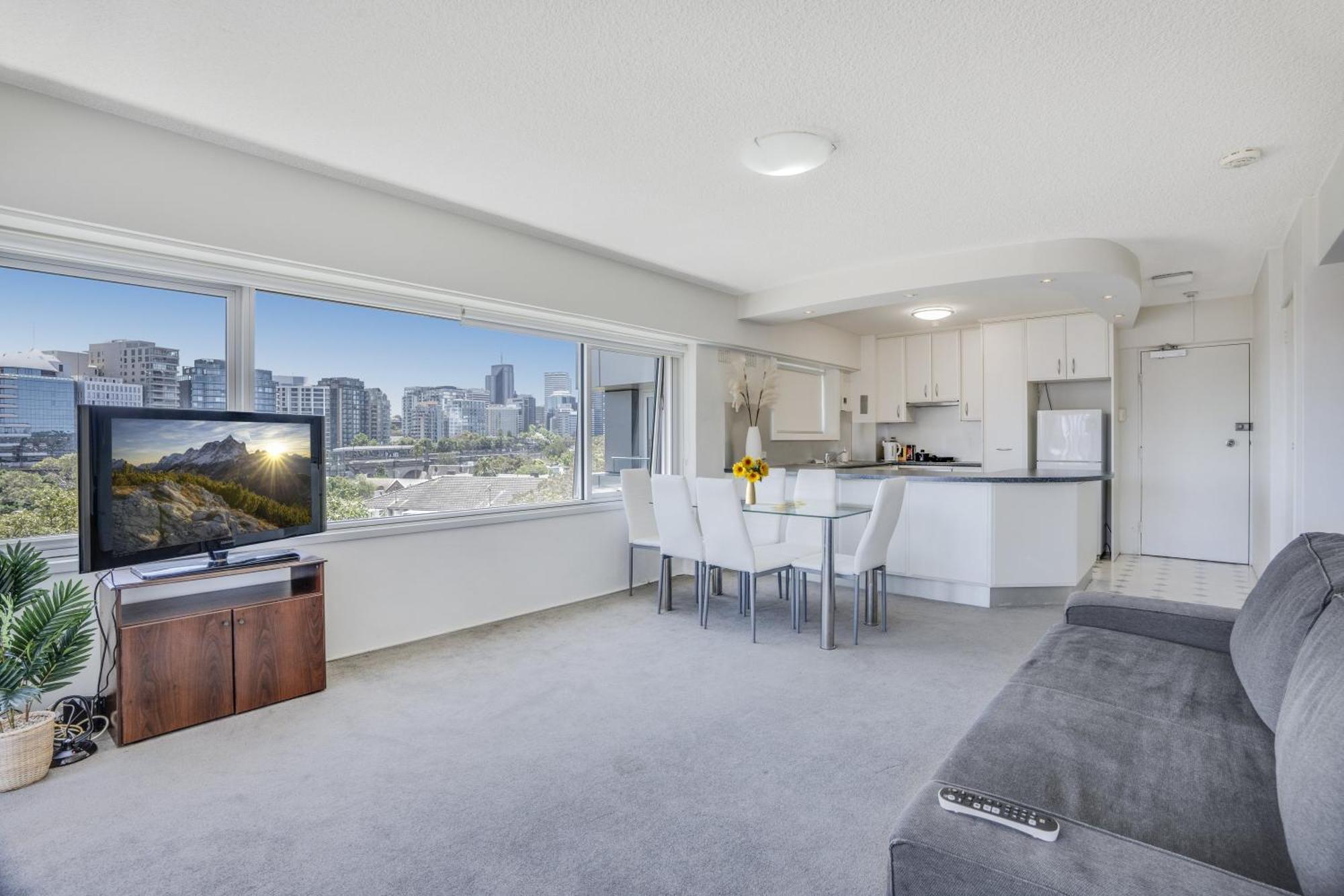 Harbour Bridge Views Apartment Sydney